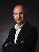 Matthias Lass grüßt als frischgebackener Creative Director bei FleishmanHillard in Frankfurt. Foto: FleishmanHillard