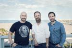 Serviceplan-Kreativ-Boss Alex Schill (Mitte) hat die beiden erfolgreichsten Kreativen Frankreichs überzeugt: Dimitri Guerassimov (links) und Fabien Teichner (rechts) – Foto: Serviceplan