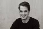 Alistair Thompson grüßt als Partner bei DMB in Wien - Foto: DMB