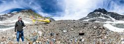 Ein Ingenieur von Repower unterhalb des Piz Palü; © Oli Keinath + Tobi Bohn