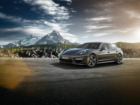 Shooting im Südwesten der USA: Erik Chmil fotografiert den Porsche den Porsche Panamera Turbo S