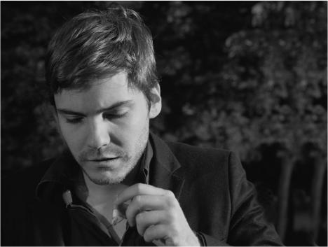 © Florian Kolmer / weinper – Porträt Daniel Brühl für stern